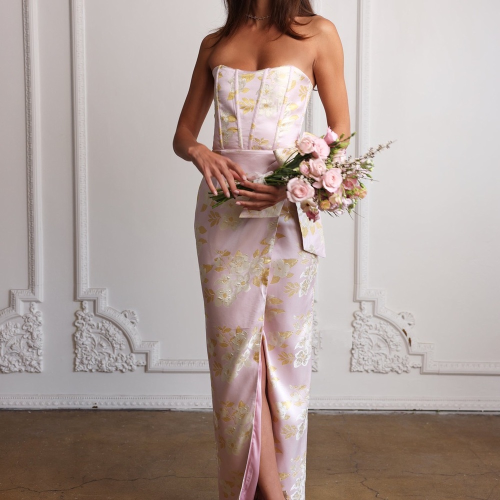 V. Chapman June dress in lilac. Never worn. Still with tags.